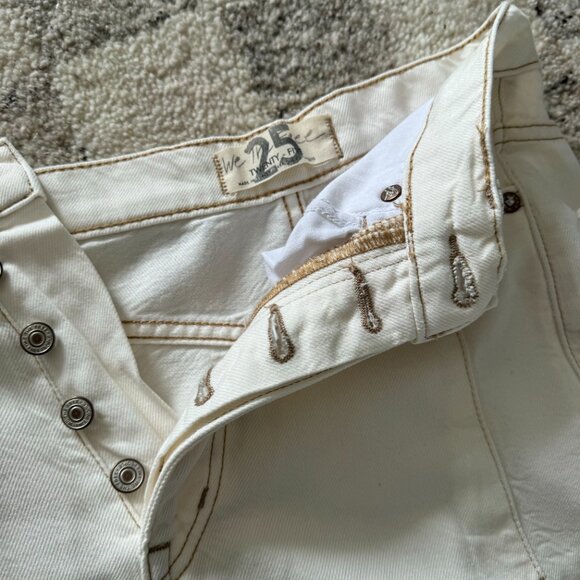 ✨NWOT✨ Free People We The Free Old West Slouchy Jeans Warm White - Picture 4 of 6